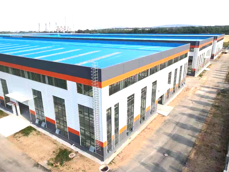 解析鋼結構廠房工程屋面容易漏水的地方